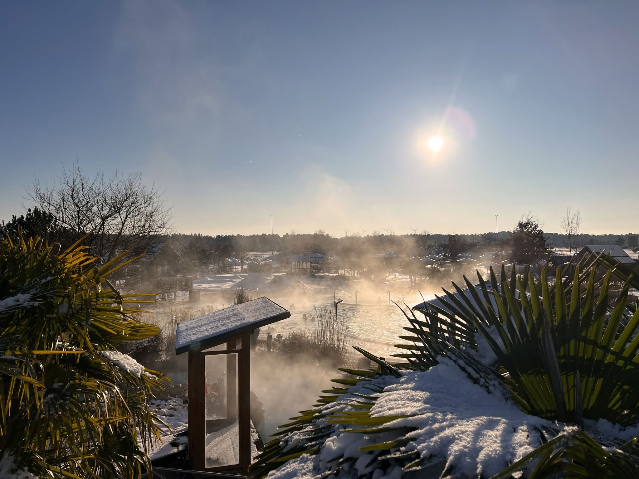 Jednodenní výlet do Tropical Islands – pláž, palmy, laguna a tobogány i v zimě - Obrázek 14